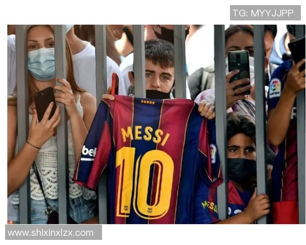 足球明星用阿拉伯语表达热爱与梦想的精彩瞬间