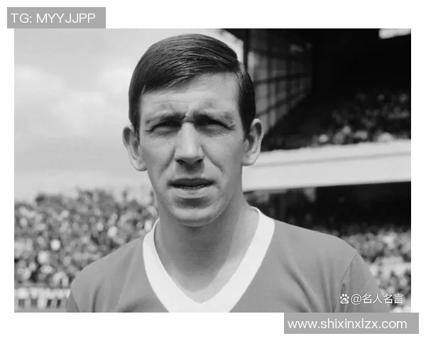 牙缝里的传奇足球明星背后的故事与奋斗历程